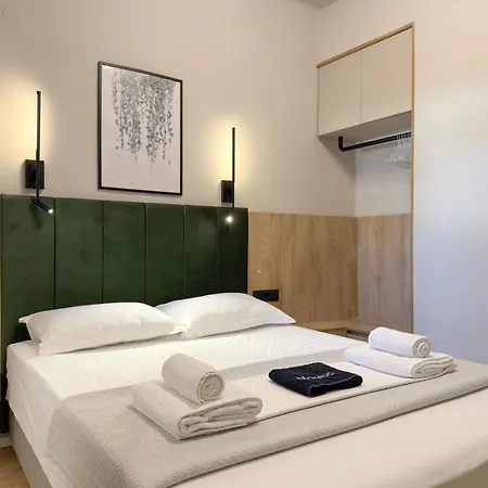Liv Luxury A-b Appartement *